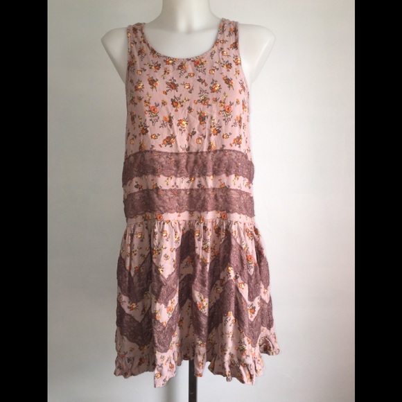 Logo Lavish Sleeveless Dress Size 12. - Picture 1 of 5